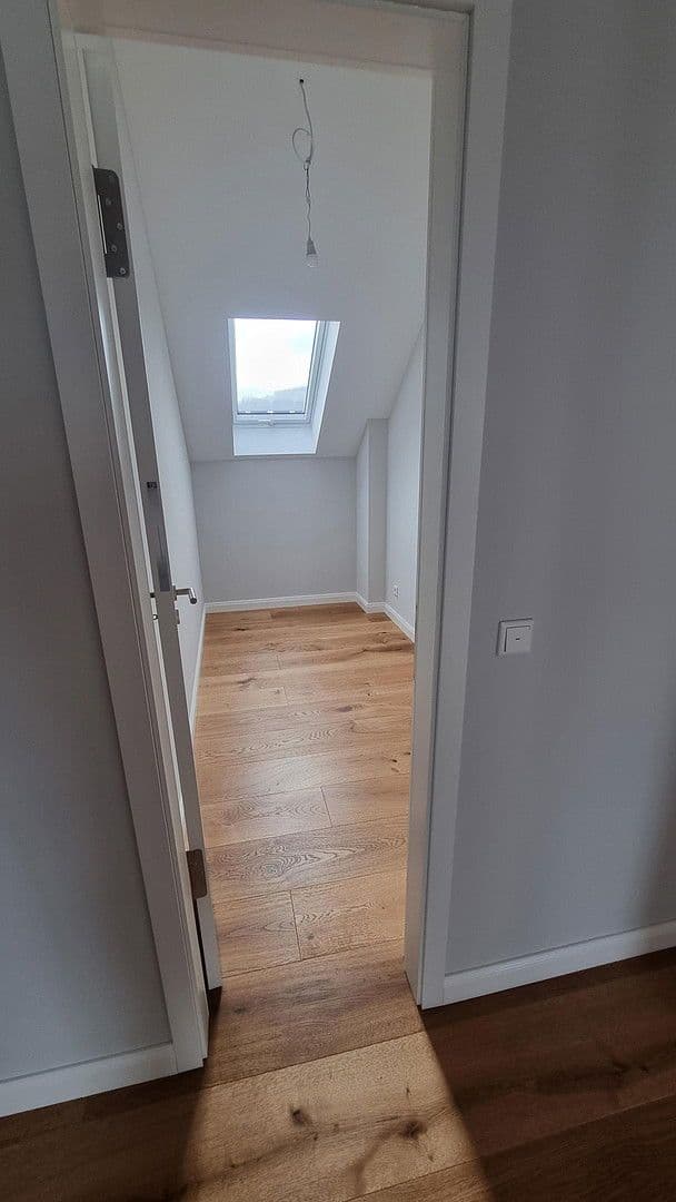 Pronájem bytu 3+1 86 m², Schlüchtern, Hessen Pronájem bytu 3+1 86 m², Schlüchtern, Hessen