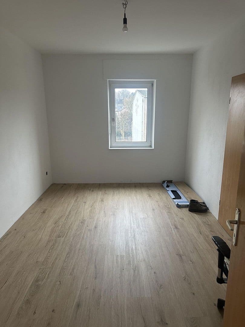 Pronájem bytu 4+1 104 m², Oststraße 16, Ransbach-Baumbach, Porýní-Falc Pronájem bytu 4+1 104 m², Oststraße 16, Ransbach-Baumbach, Porýní-Falc