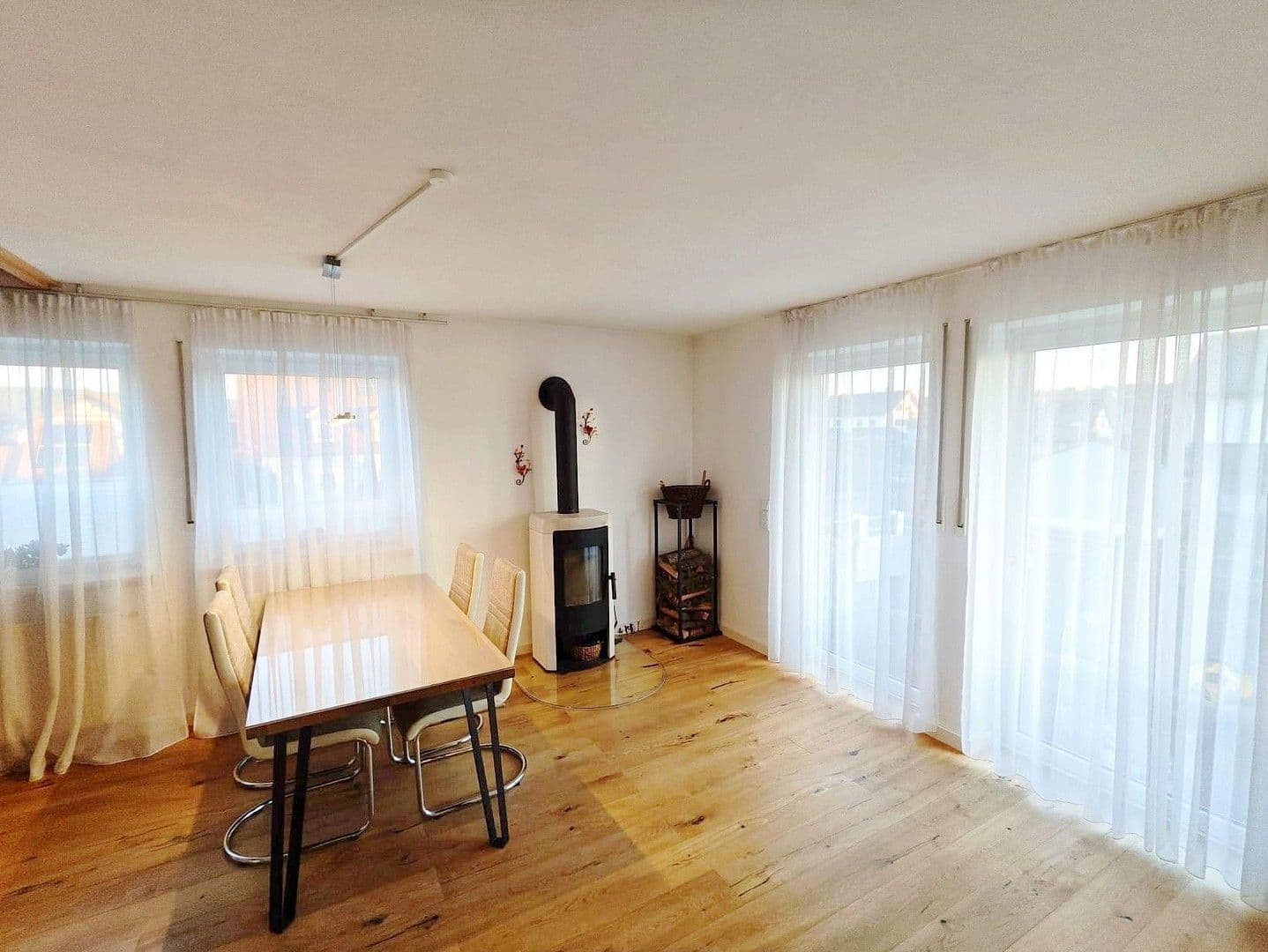 Prodej bytu 3+1 120 m², Zeitlarn, Bavorsko Prodej bytu 3+1 120 m², Zeitlarn, Bavorsko