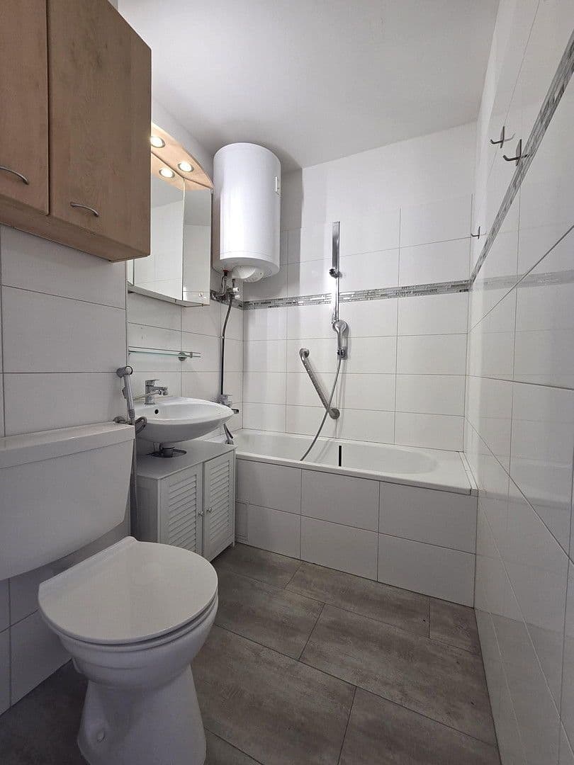 Prodej bytu 3+1 69 m², Kiel, Šlesvicko-Holštýnsko Prodej bytu 3+1 69 m², Kiel, Šlesvicko-Holštýnsko