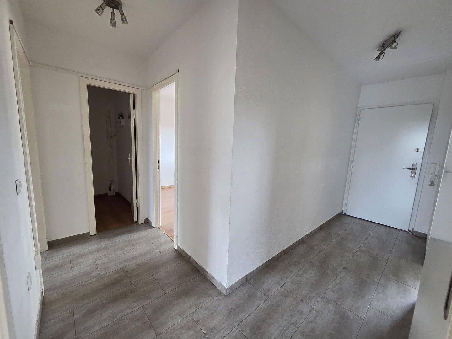 Prodej bytu 3+1 69 m², Kiel, Šlesvicko-Holštýnsko Prodej bytu 3+1 69 m², Kiel, Šlesvicko-Holštýnsko