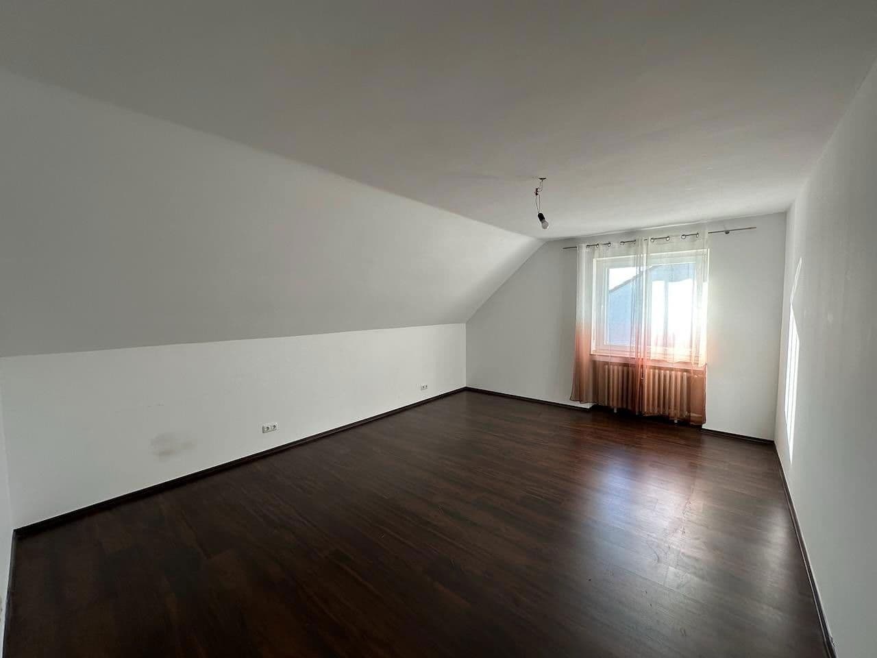 Prodej bytu 3+1 95 m², Kaarst, Severní Porýní-Vestfálsko Prodej bytu 3+1 95 m², Kaarst, Severní Porýní-Vestfálsko