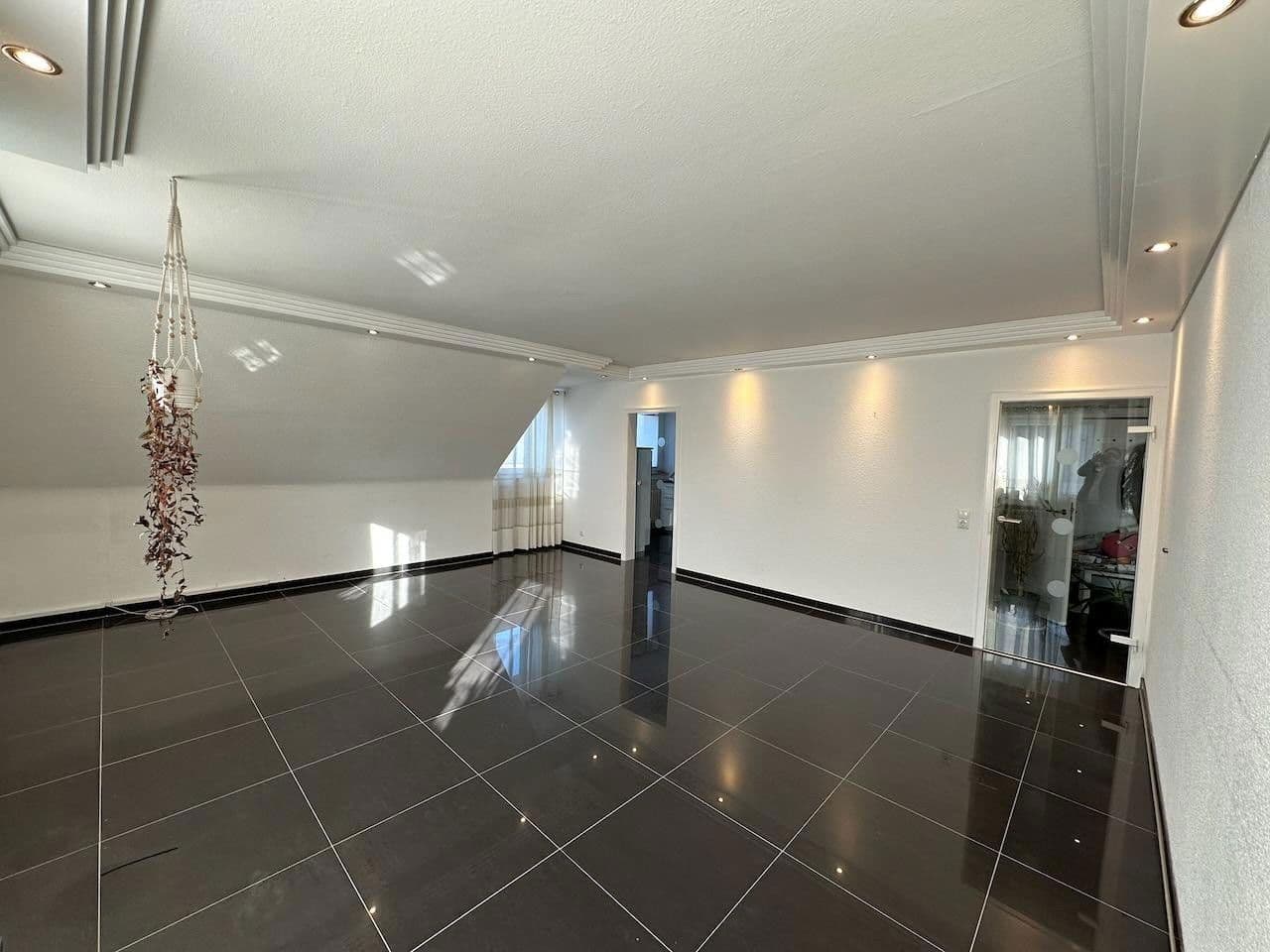 Prodej bytu 3+1 95 m², Kaarst, Severní Porýní-Vestfálsko Prodej bytu 3+1 95 m², Kaarst, Severní Porýní-Vestfálsko