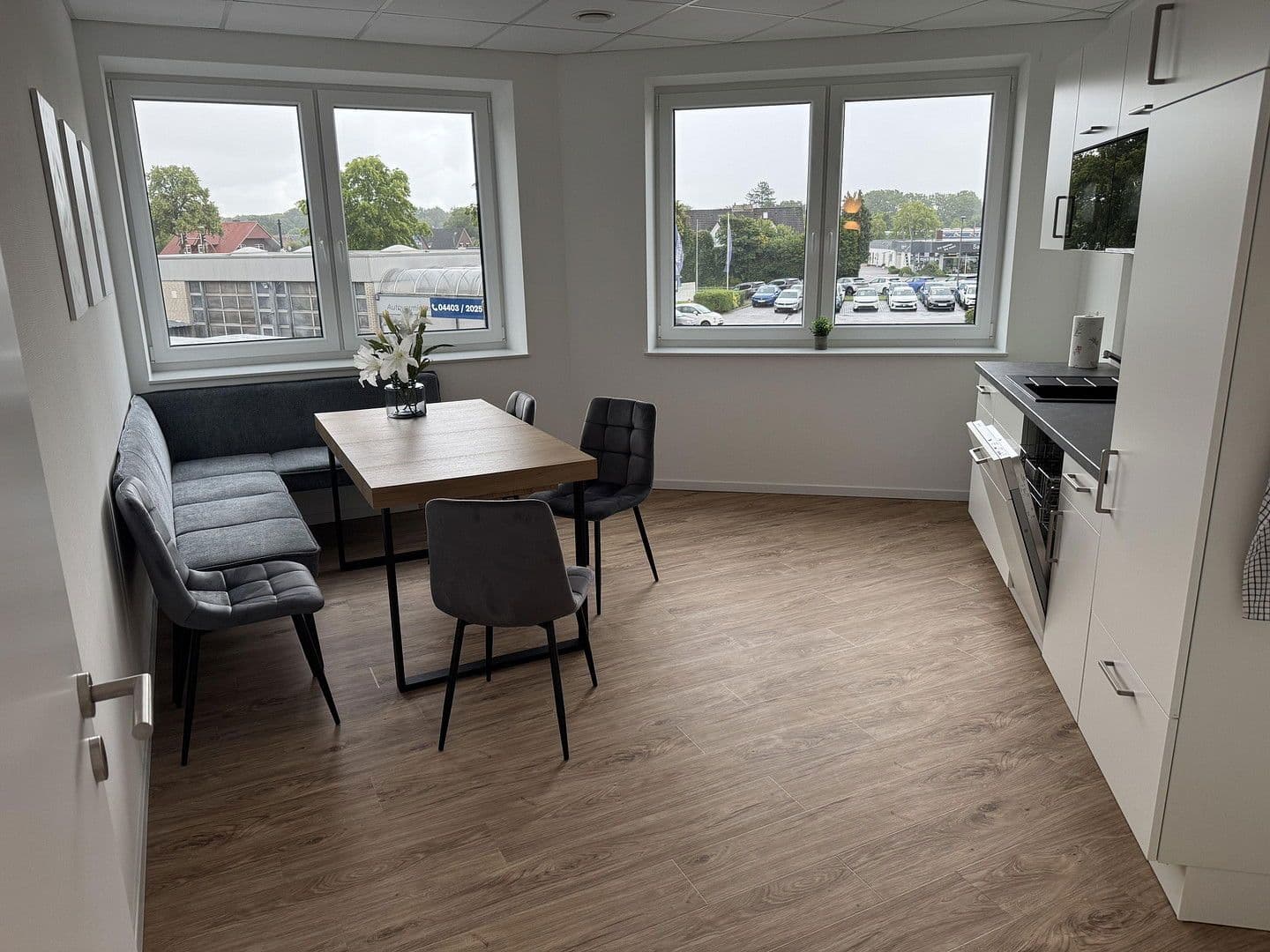 Pronájem kanceláře 27 m², Im Doorgrund 4a, Bad Zwischenahn, Dolní Sasko Pronájem kanceláře 27 m², Im Doorgrund 4a, Bad Zwischenahn, Dolní Sasko