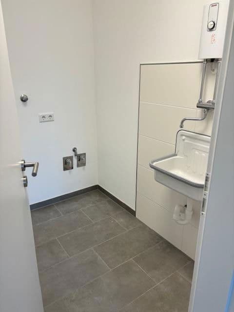 Pronájem kanceláře 27 m², Im Doorgrund 4a, Bad Zwischenahn, Dolní Sasko Pronájem kanceláře 27 m², Im Doorgrund 4a, Bad Zwischenahn, Dolní Sasko