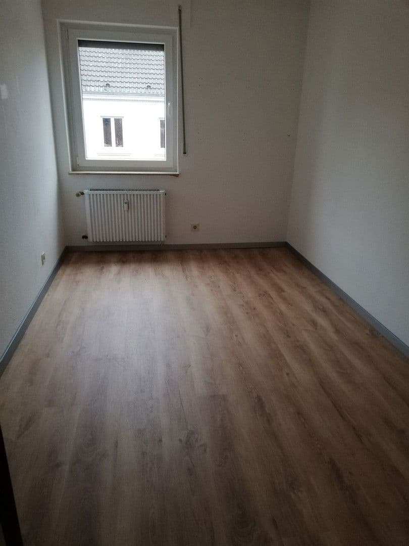 Pronájem bytu 3+1 82 m², Düren, Severní Porýní-Vestfálsko Pronájem bytu 3+1 82 m², Düren, Severní Porýní-Vestfálsko