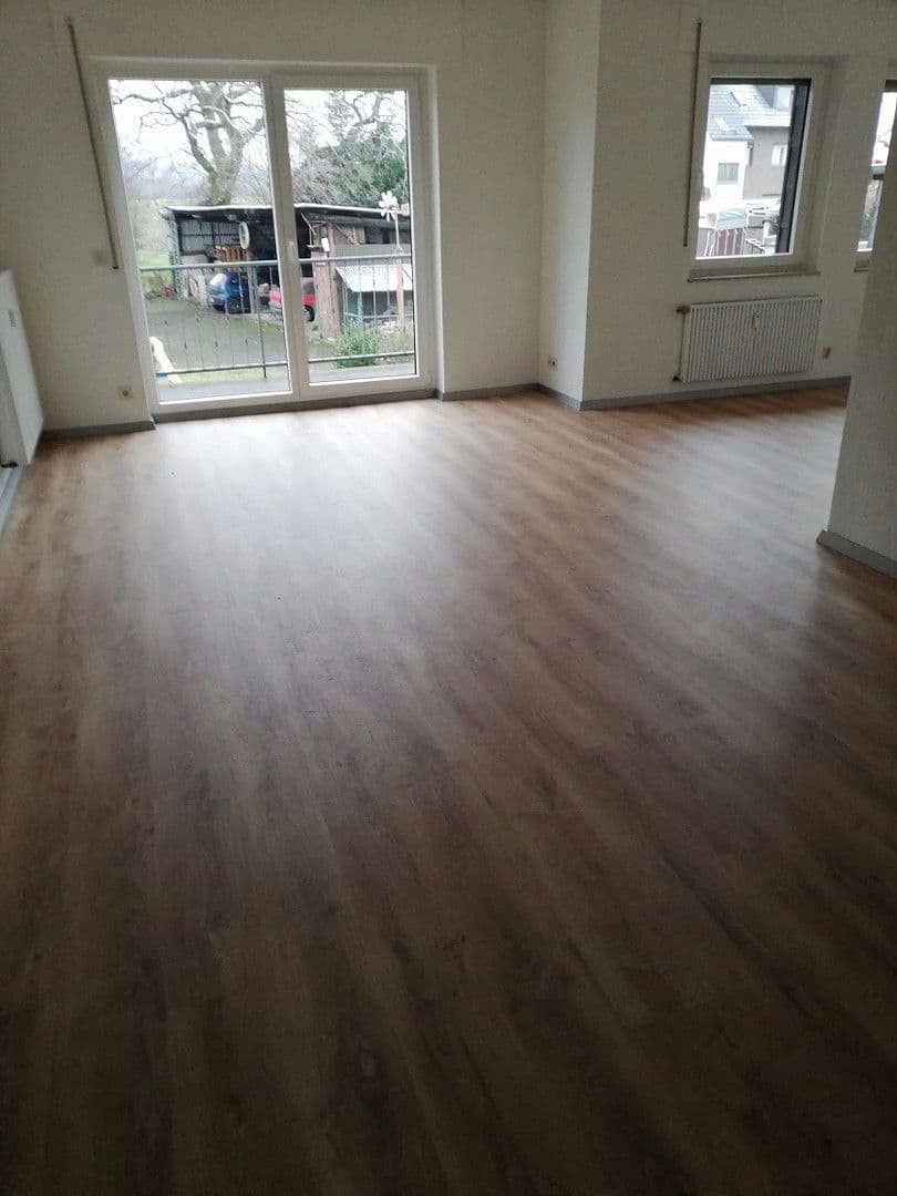 Pronájem bytu 3+1 82 m², Düren, Severní Porýní-Vestfálsko Pronájem bytu 3+1 82 m², Düren, Severní Porýní-Vestfálsko