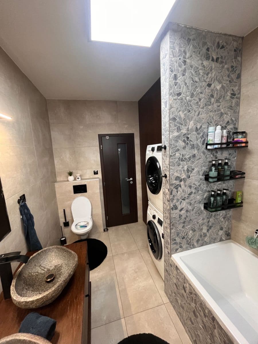 Prodej domu 140 m², pozemek 1.255 m², Orechová Potôň, Trnavský kraj Prodej domu 140 m², pozemek 1.255 m², Orechová Potôň, Trnavský kraj