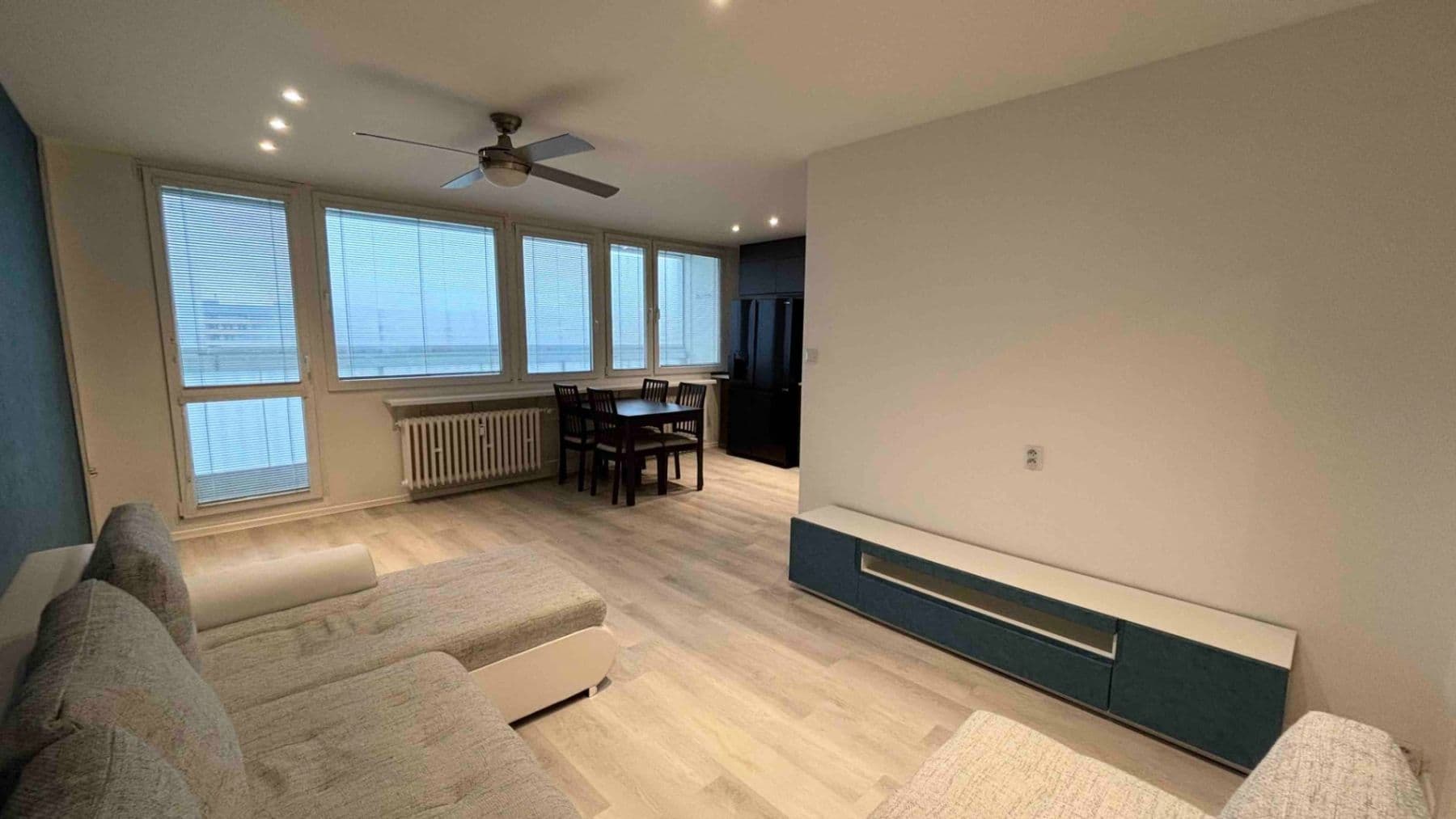 Pronájem bytu 3+kk 70 m², Jablonecká, Praha, Praha Pronájem bytu 3+kk 70 m², Jablonecká, Praha, Praha