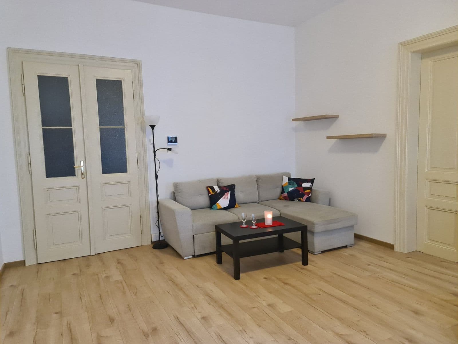 Pronájem bytu 4+1 85 m², Varšavská, Praha, Praha Pronájem bytu 4+1 85 m², Varšavská, Praha, Praha