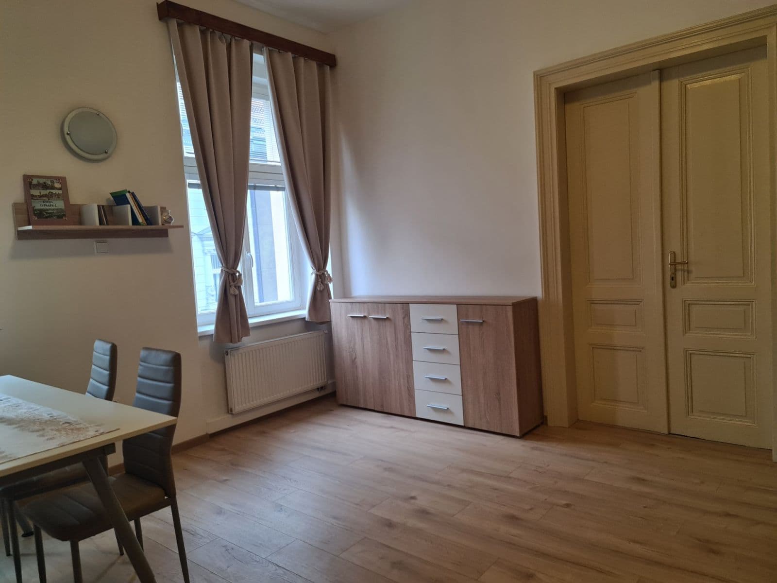 Pronájem bytu 4+1 85 m², Varšavská, Praha, Praha Pronájem bytu 4+1 85 m², Varšavská, Praha, Praha