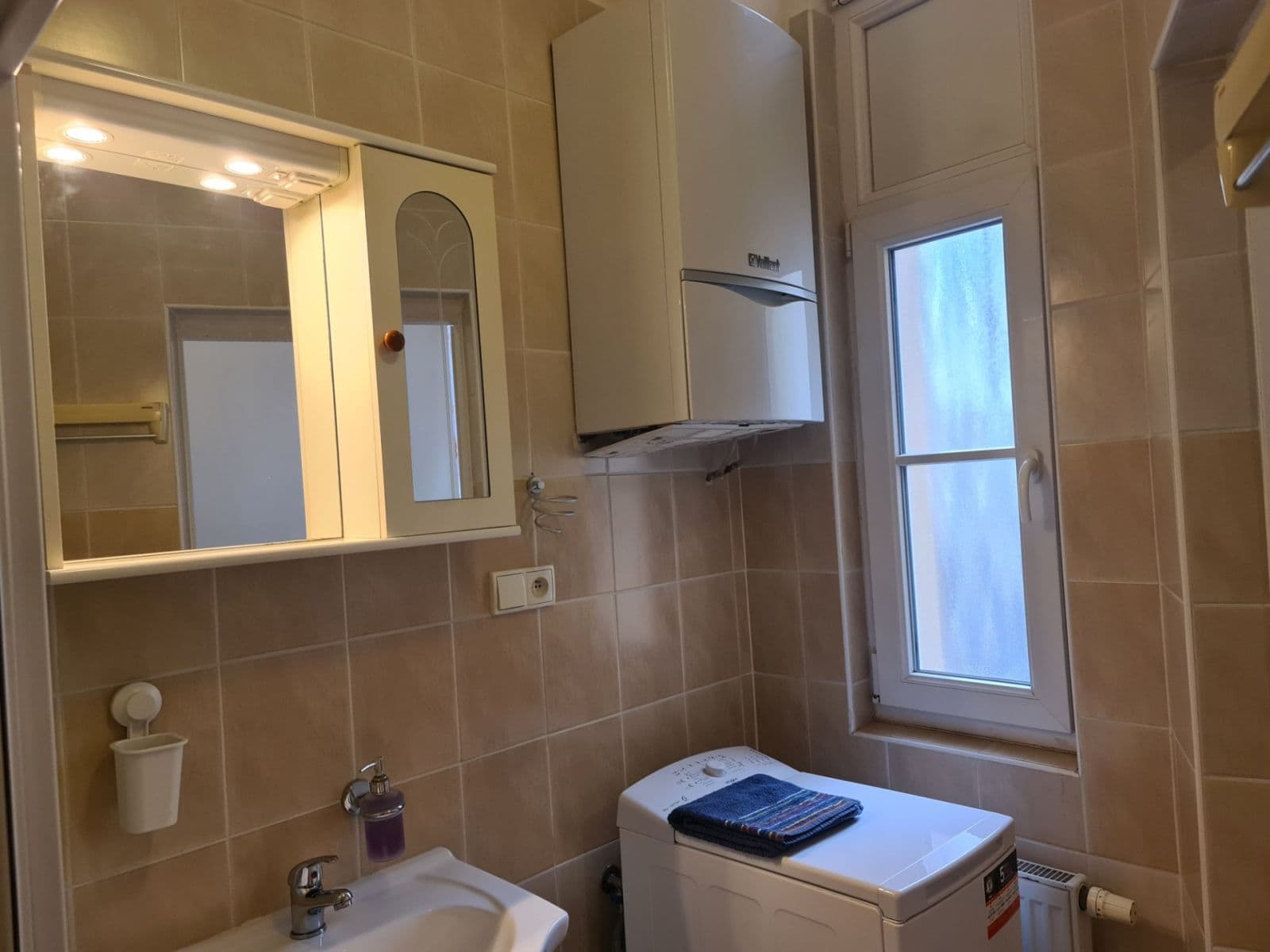 Pronájem bytu 4+1 85 m², Varšavská, Praha, Praha Pronájem bytu 4+1 85 m², Varšavská, Praha, Praha