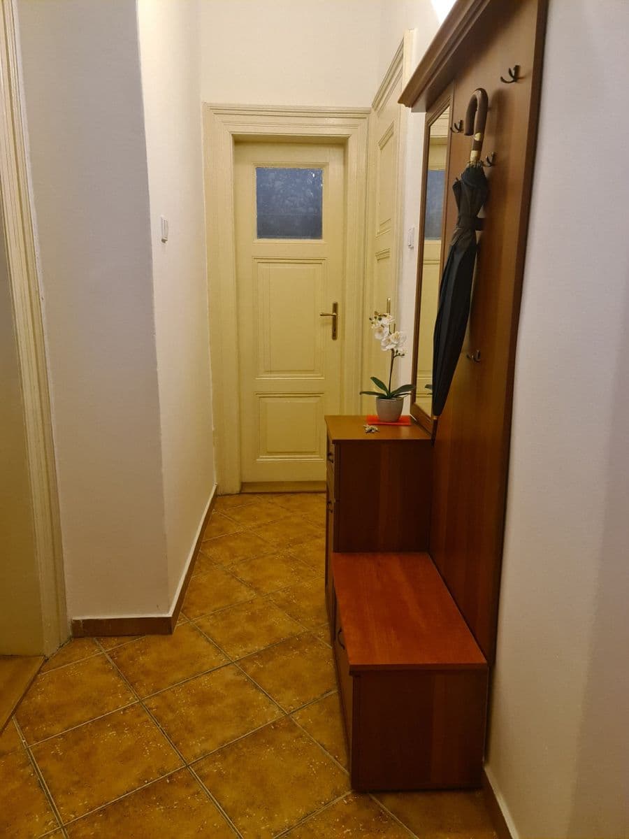 Pronájem bytu 4+1 85 m², Varšavská, Praha, Praha Pronájem bytu 4+1 85 m², Varšavská, Praha, Praha