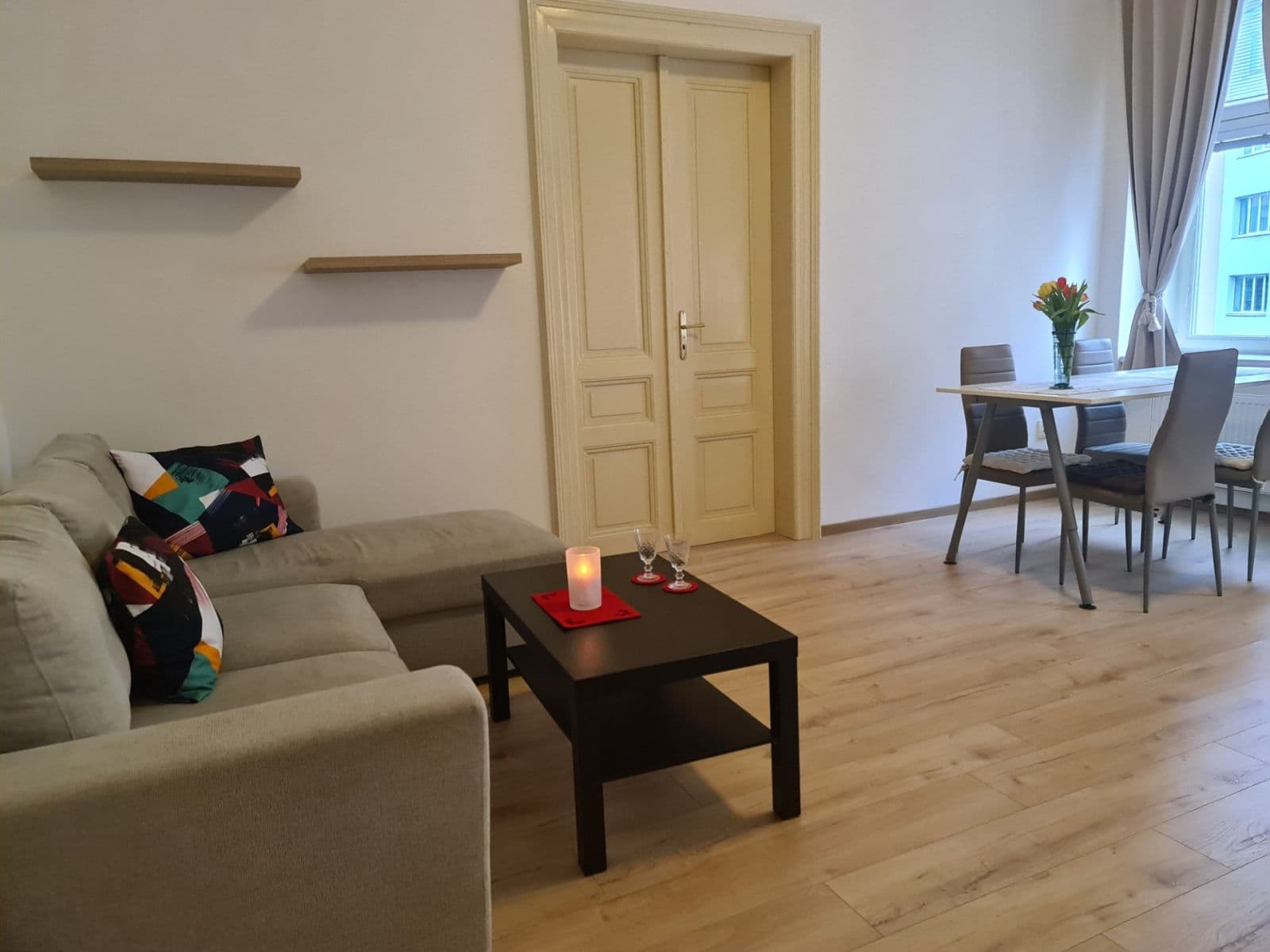 Pronájem bytu 4+1 85 m², Varšavská, Praha, Praha Pronájem bytu 4+1 85 m², Varšavská, Praha, Praha