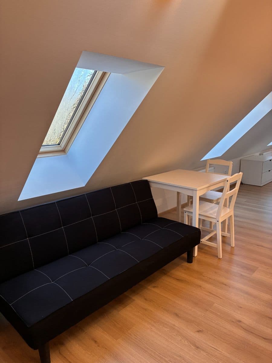 Pronájem bytu 1+kk 32 m², Za Mlýnem, Hostivice, Středočeský kraj Pronájem bytu 1+kk 32 m², Za Mlýnem, Hostivice, Středočeský kraj