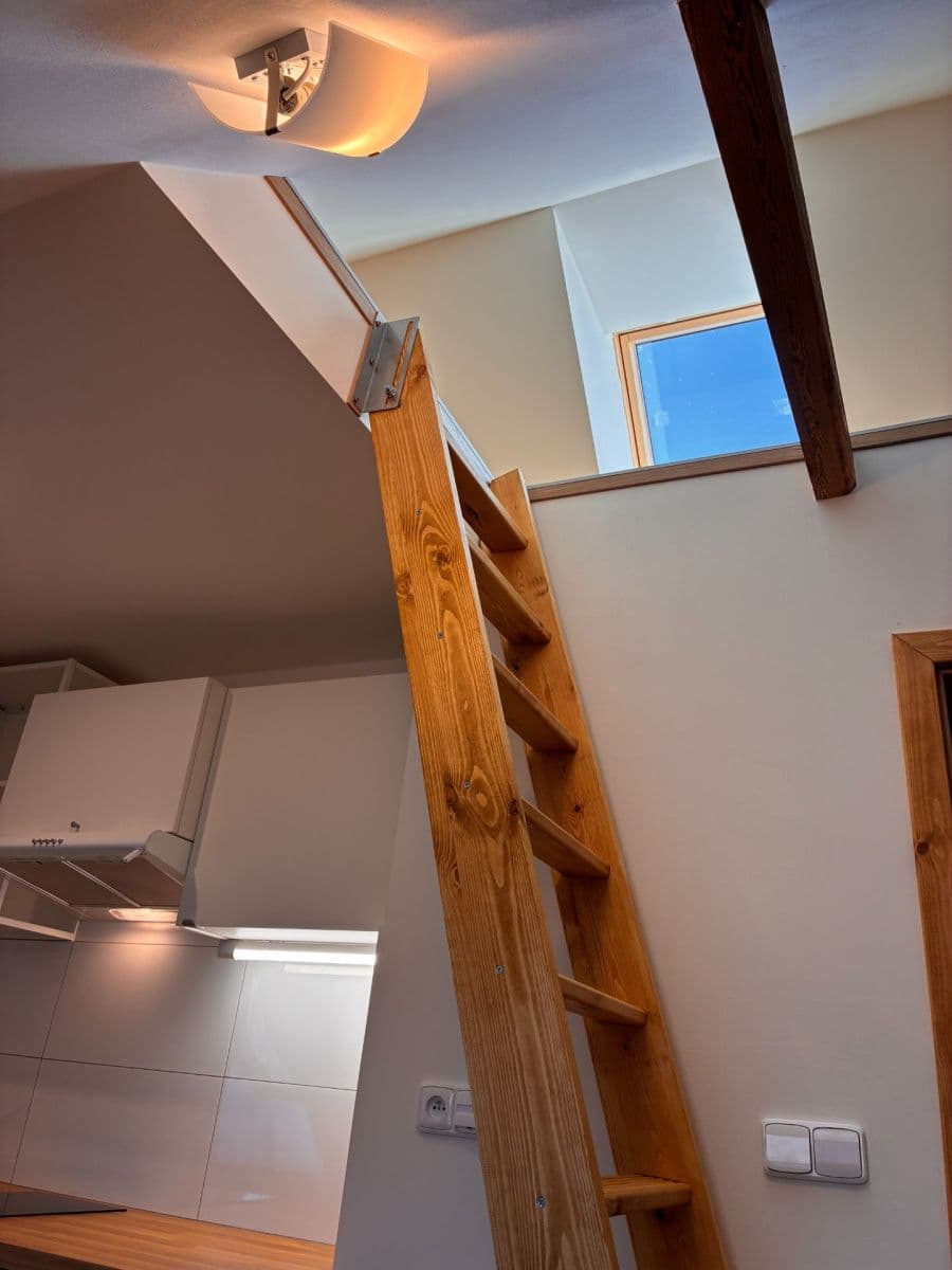 Pronájem bytu 1+kk 32 m², Za Mlýnem, Hostivice, Středočeský kraj Pronájem bytu 1+kk 32 m², Za Mlýnem, Hostivice, Středočeský kraj