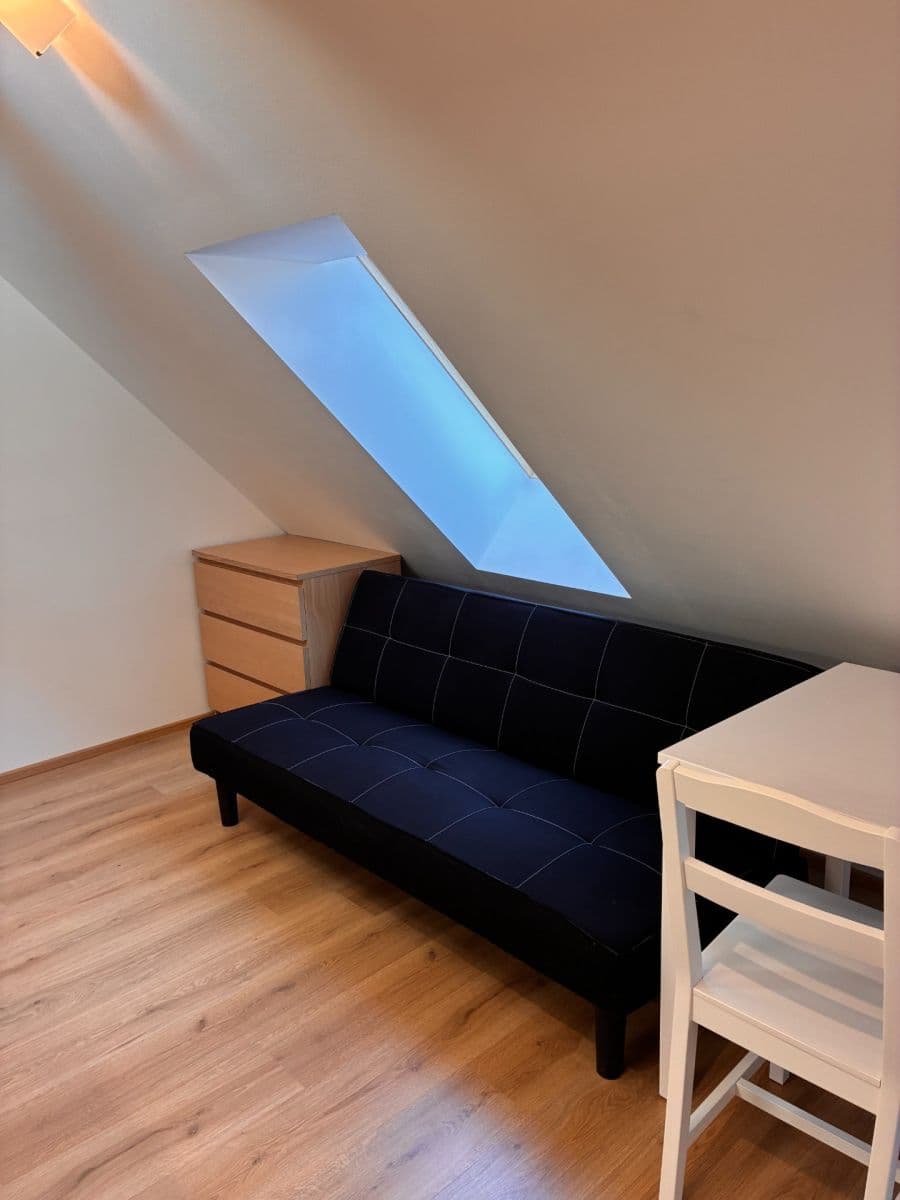 Pronájem bytu 1+kk 32 m², Za Mlýnem, Hostivice, Středočeský kraj Pronájem bytu 1+kk 32 m², Za Mlýnem, Hostivice, Středočeský kraj