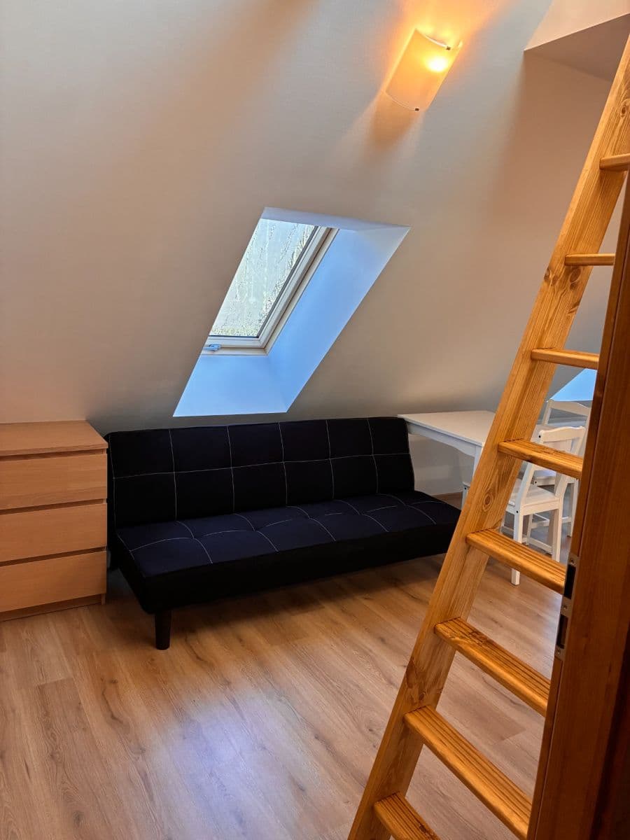 Pronájem bytu 1+kk 32 m², Za Mlýnem, Hostivice, Středočeský kraj Pronájem bytu 1+kk 32 m², Za Mlýnem, Hostivice, Středočeský kraj