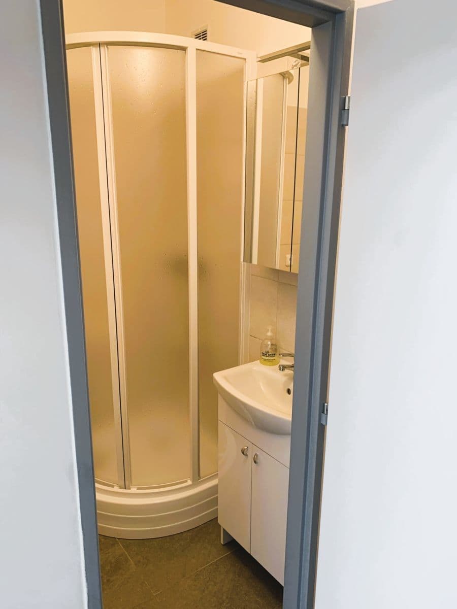 Pronájem bytu 2+kk 47 m², Děčínská, Kladno, Středočeský kraj Pronájem bytu 2+kk 47 m², Děčínská, Kladno, Středočeský kraj