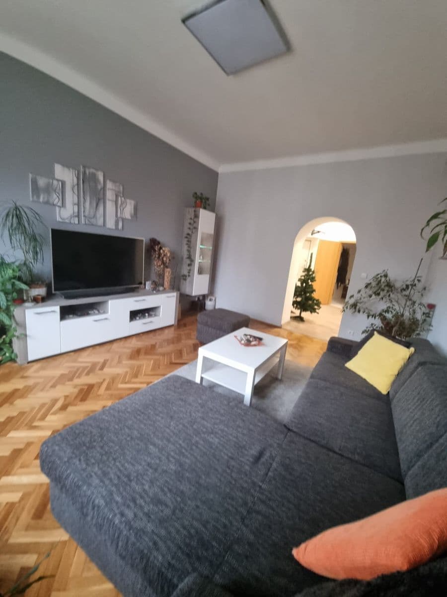 Prodej bytu 2+1 73 m², Basilejské náměstí, Praha, Praha Prodej bytu 2+1 73 m², Basilejské náměstí, Praha, Praha