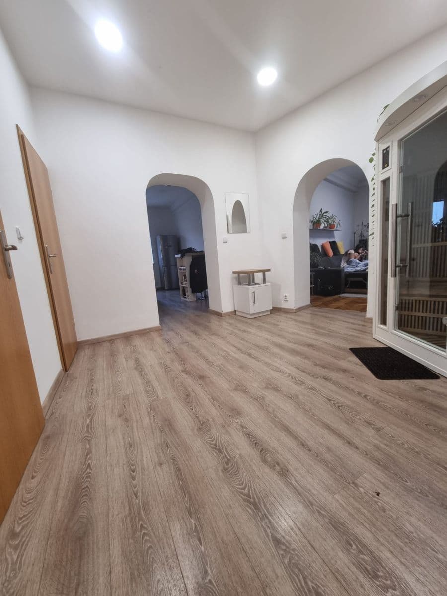 Prodej bytu 2+1 73 m², Basilejské náměstí, Praha, Praha Prodej bytu 2+1 73 m², Basilejské náměstí, Praha, Praha