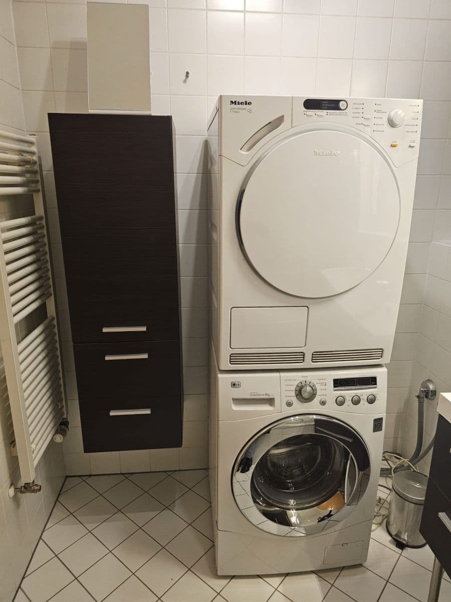 Pronájem bytu 2+1 82 m², U Zvonařky, Praha, Praha Pronájem bytu 2+1 82 m², U Zvonařky, Praha, Praha