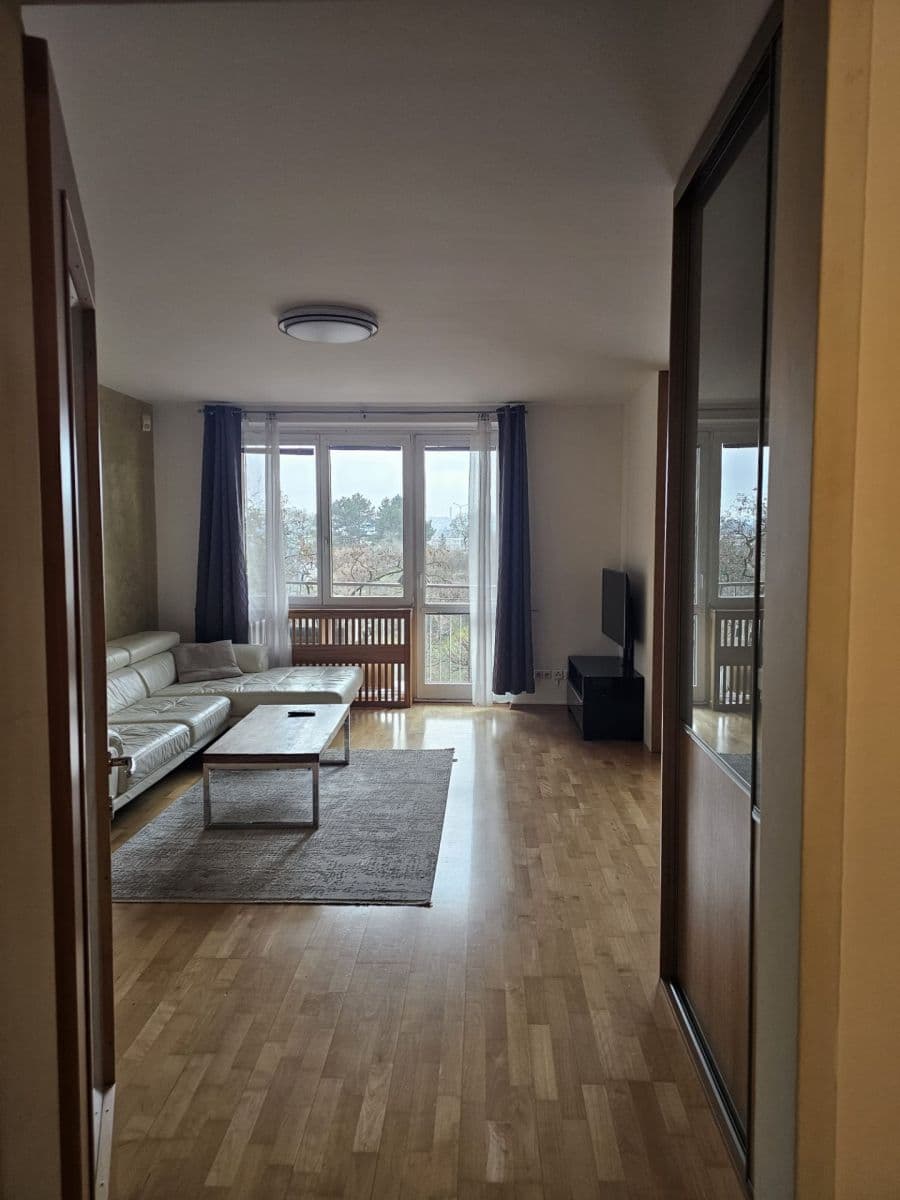 Pronájem bytu 2+1 82 m², U Zvonařky, Praha, Praha Pronájem bytu 2+1 82 m², U Zvonařky, Praha, Praha