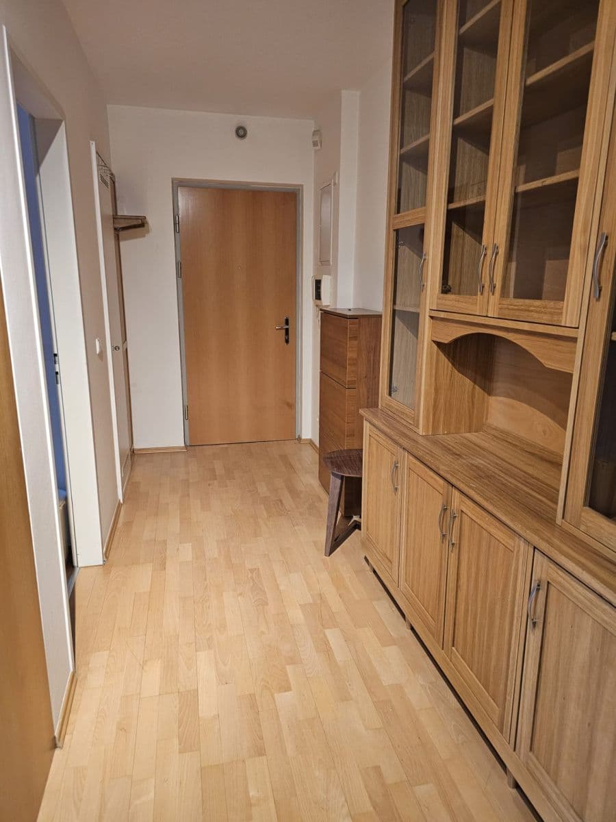 Pronájem bytu 2+1 82 m², U Zvonařky, Praha, Praha Pronájem bytu 2+1 82 m², U Zvonařky, Praha, Praha
