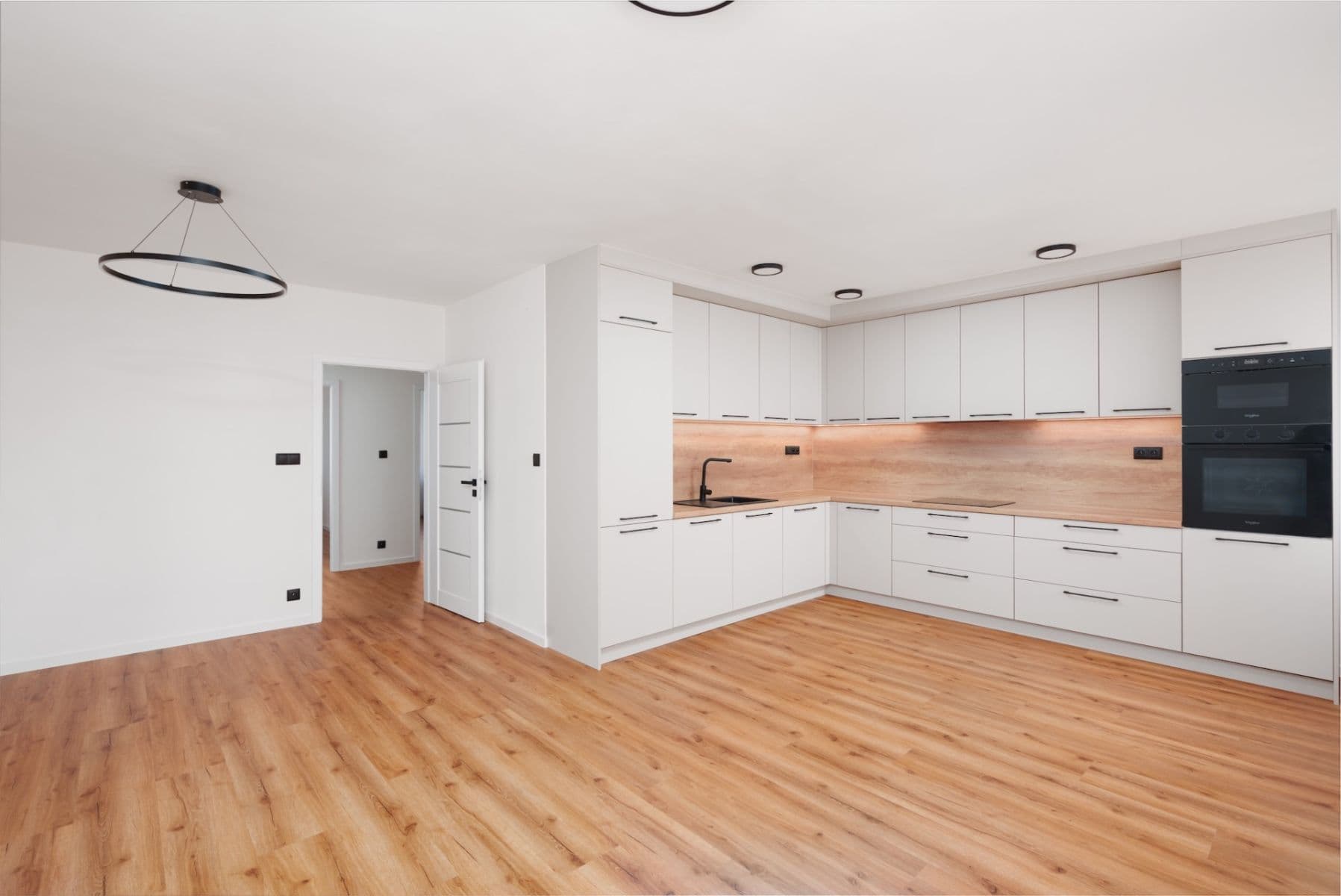 Prodej bytu 3+kk 75 m², Alfonse Muchy, Litoměřice, Ústecký kraj Prodej bytu 3+kk 75 m², Alfonse Muchy, Litoměřice, Ústecký kraj