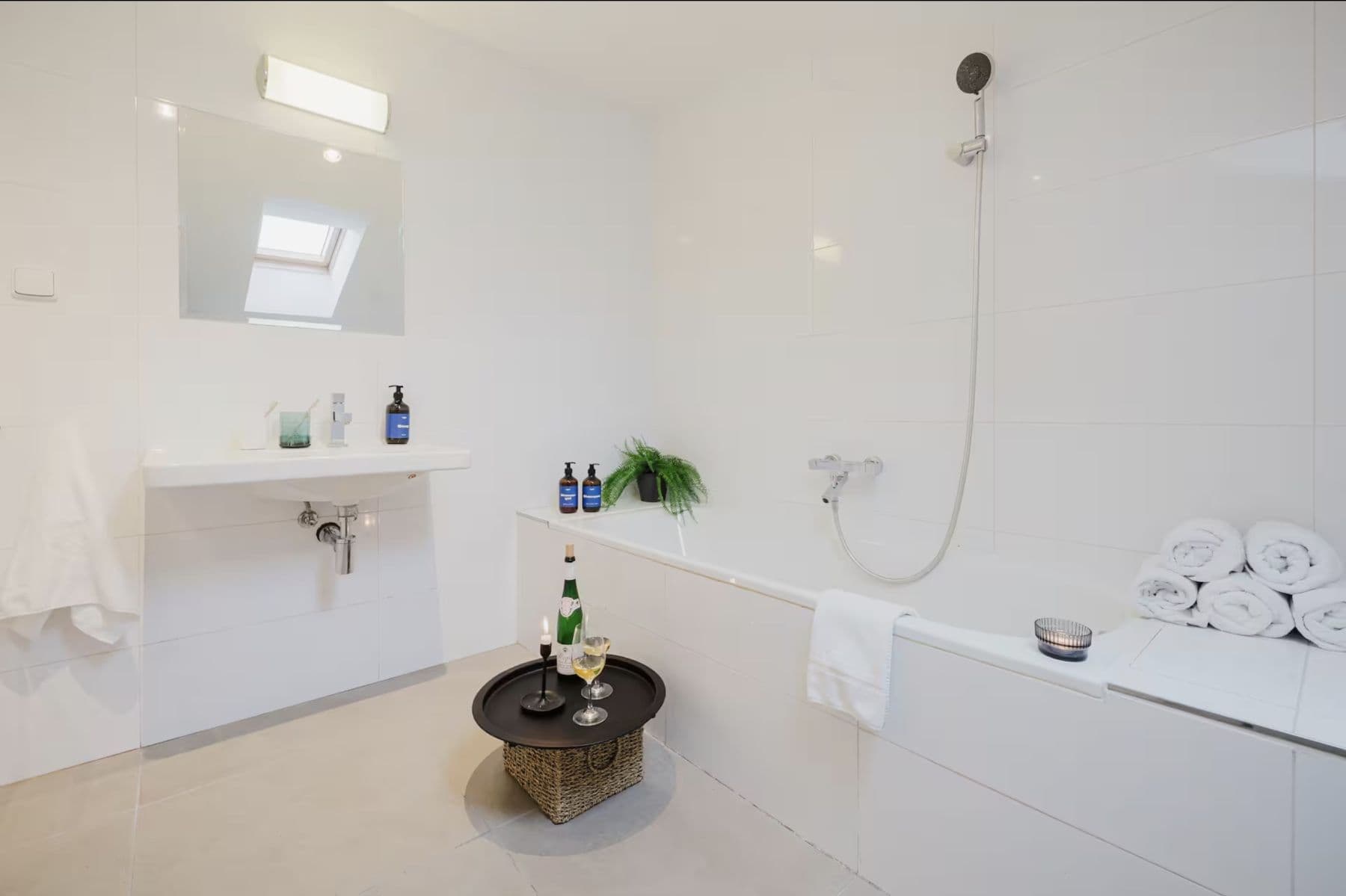 Pronájem bytu 100 m², Milíčova, Praha, Praha Pronájem bytu 100 m², Milíčova, Praha, Praha