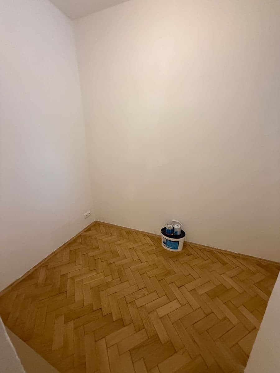 Pronájem bytu 3+1 108 m², Nikoly Tesly, Praha, Praha Pronájem bytu 3+1 108 m², Nikoly Tesly, Praha, Praha