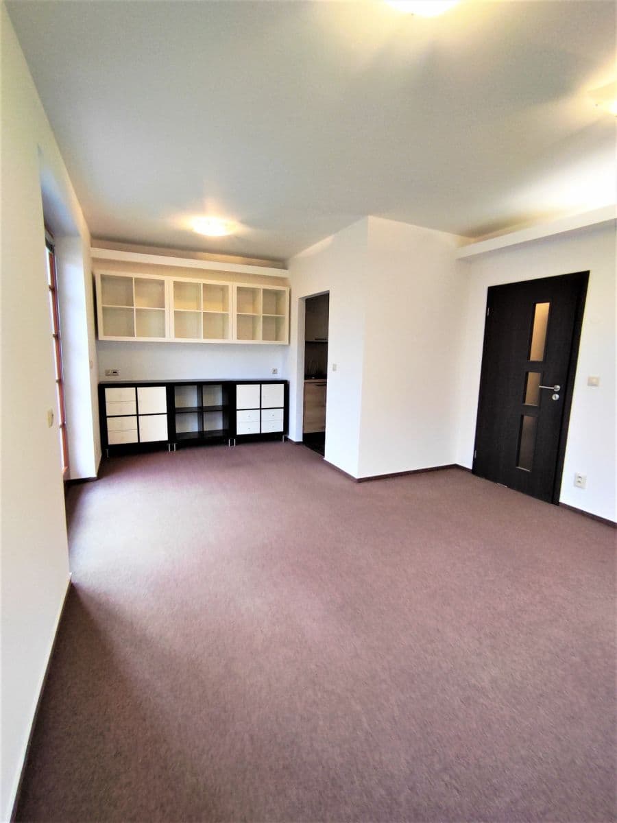 Pronájem bytu 2+kk 50 m², V Pohodě, Hovorčovice, Středočeský kraj Pronájem bytu 2+kk 50 m², V Pohodě, Hovorčovice, Středočeský kraj