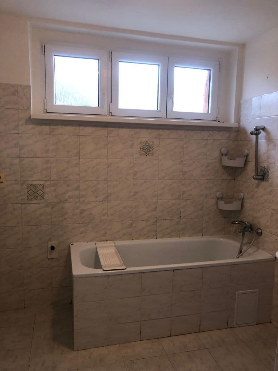 Pronájem bytu 3+1 80 m², Prvomájová, Praha, Praha Pronájem bytu 3+1 80 m², Prvomájová, Praha, Praha