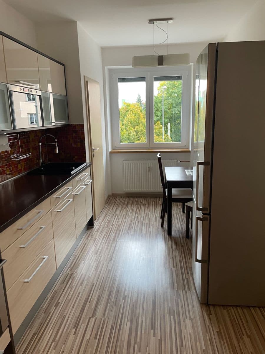 Pronájem bytu 1+1 42 m², Klatovská třída, Plzeň, Plzeňský kraj Pronájem bytu 1+1 42 m², Klatovská třída, Plzeň, Plzeňský kraj