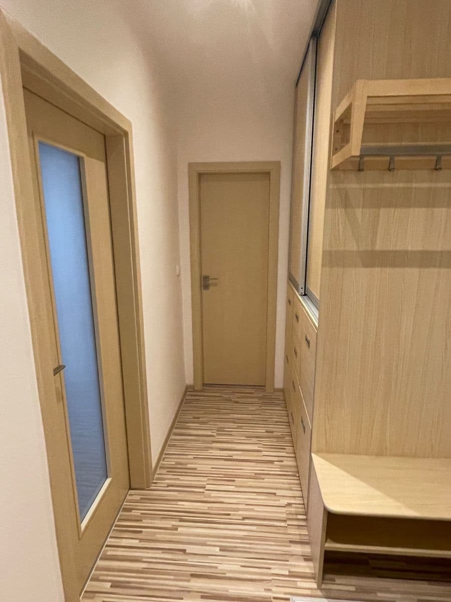 Pronájem bytu 1+1 42 m², Klatovská třída, Plzeň, Plzeňský kraj Pronájem bytu 1+1 42 m², Klatovská třída, Plzeň, Plzeňský kraj