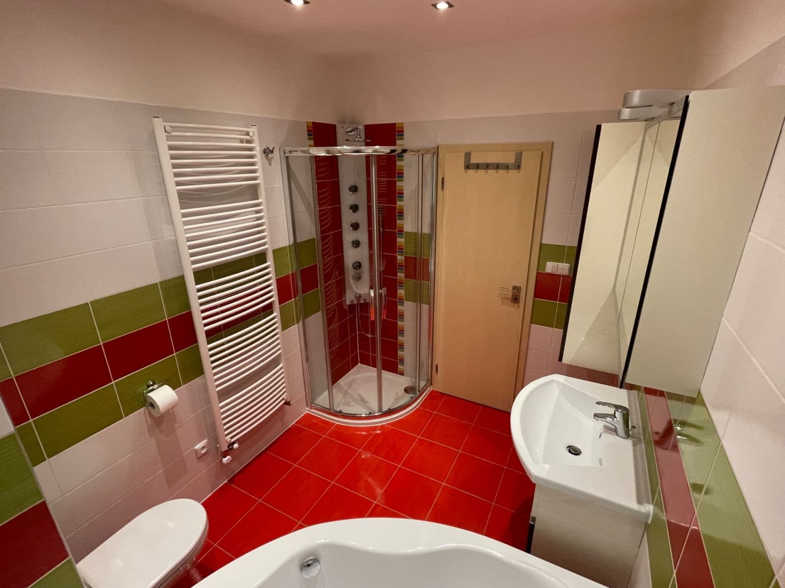 Pronájem bytu 1+1 42 m², Klatovská třída, Plzeň, Plzeňský kraj Pronájem bytu 1+1 42 m², Klatovská třída, Plzeň, Plzeňský kraj