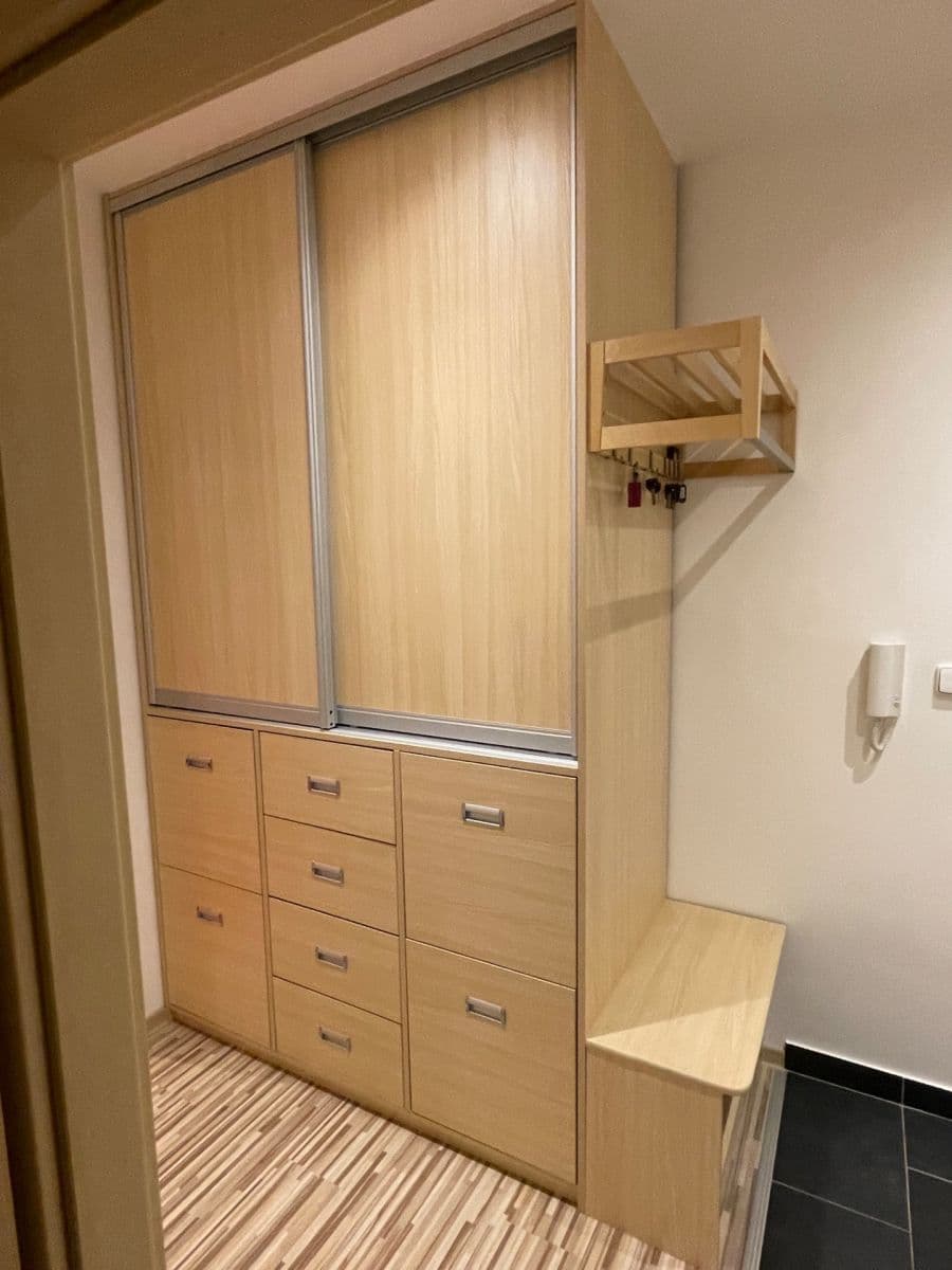 Pronájem bytu 1+1 42 m², Klatovská třída, Plzeň, Plzeňský kraj Pronájem bytu 1+1 42 m², Klatovská třída, Plzeň, Plzeňský kraj