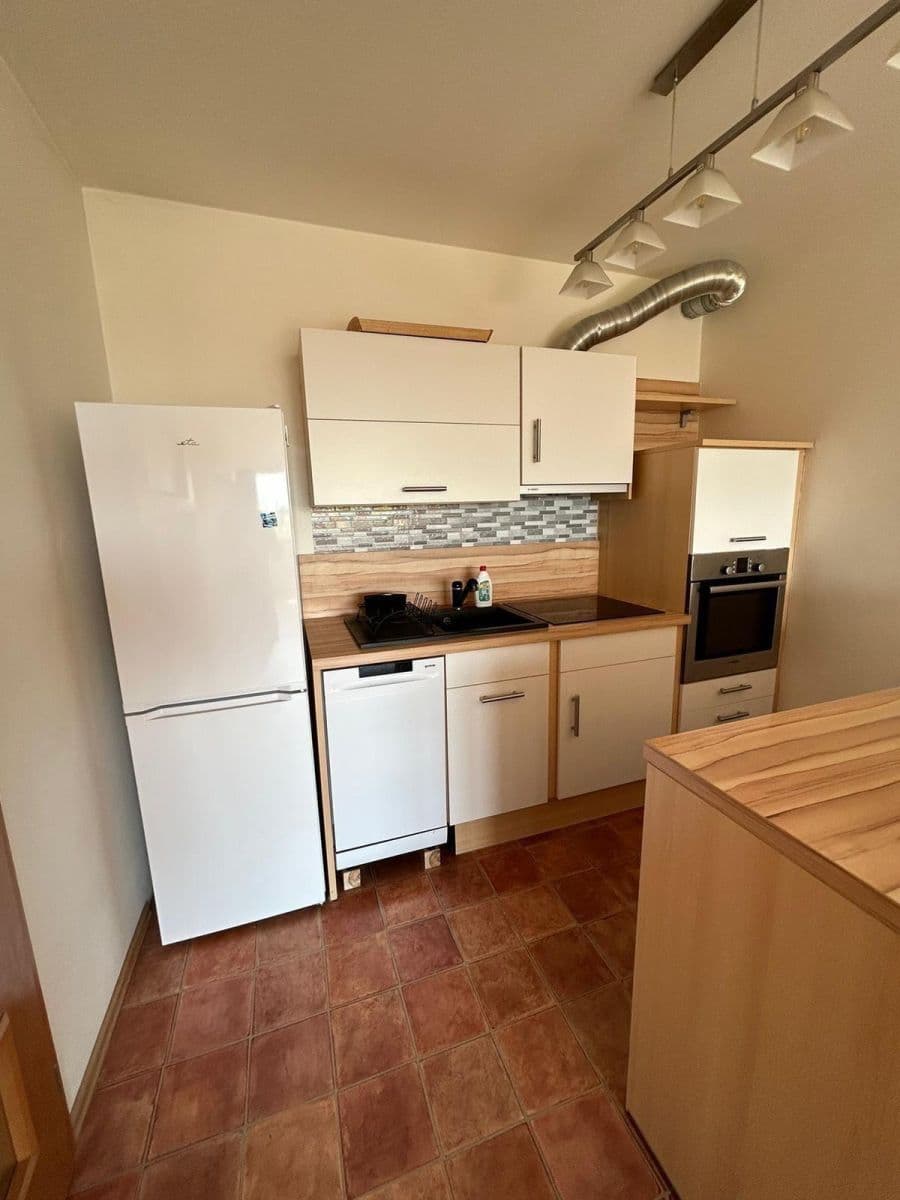 Pronájem bytu 2+kk 74 m², Marty Krásové, Praha, Praha Pronájem bytu 2+kk 74 m², Marty Krásové, Praha, Praha