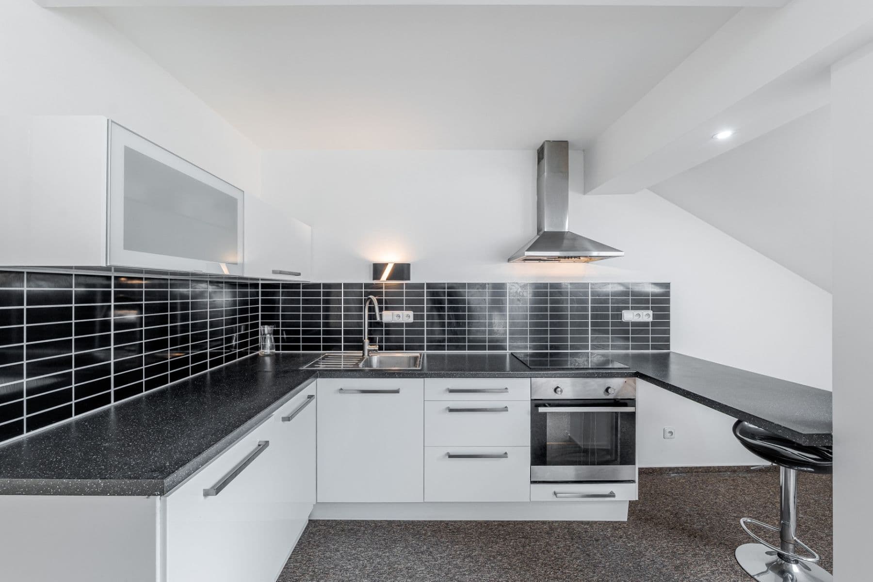 Pronájem bytu 3+kk 100 m², Sudoměřská, Praha, Praha Pronájem bytu 3+kk 100 m², Sudoměřská, Praha, Praha