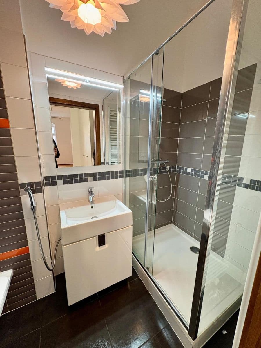 Pronájem bytu 1+1 39 m², Ve Vrchu, Praha, Praha Pronájem bytu 1+1 39 m², Ve Vrchu, Praha, Praha