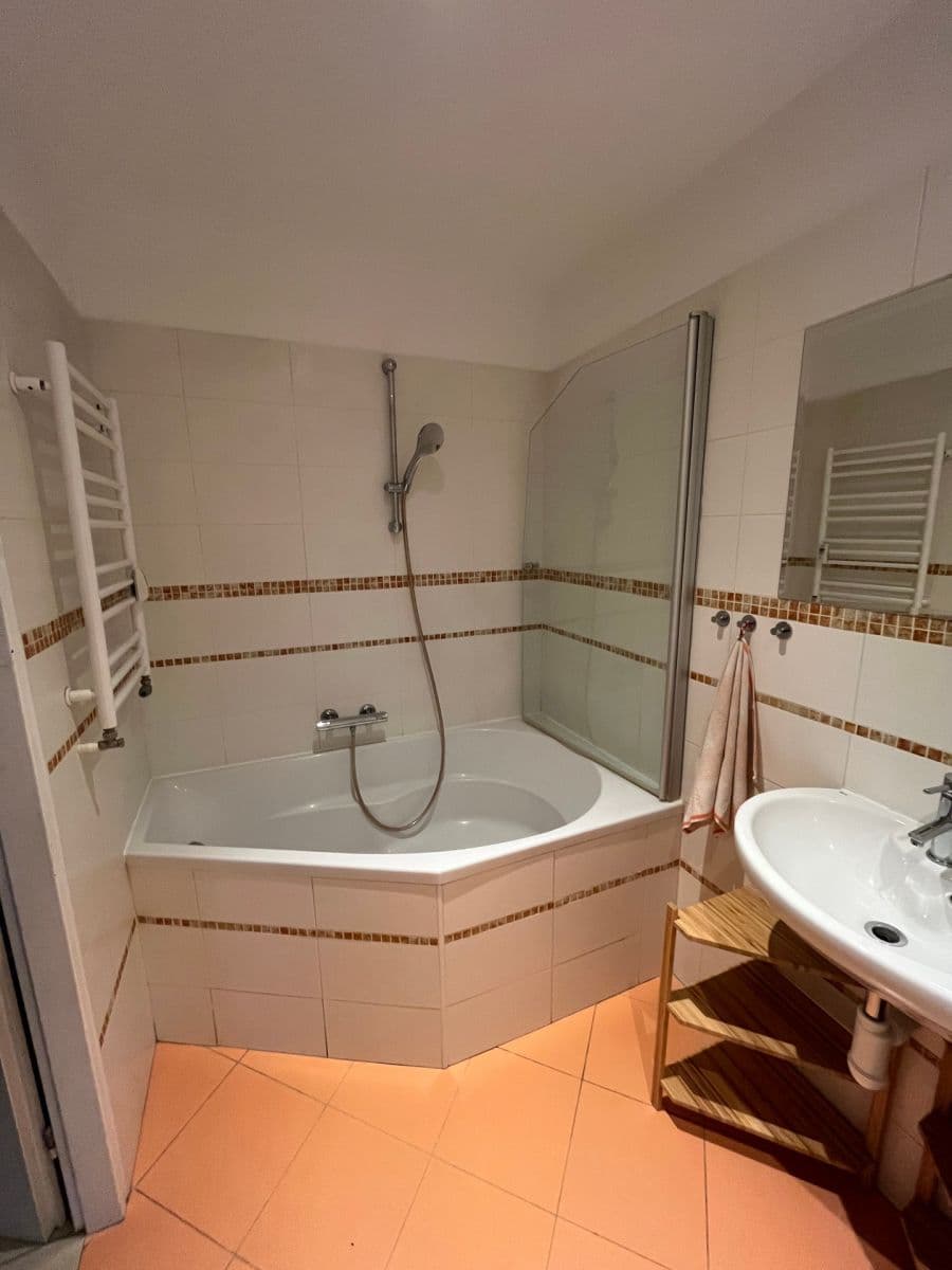 Pronájem bytu 3+kk 63 m², Jeremenkova, Praha, Praha Pronájem bytu 3+kk 63 m², Jeremenkova, Praha, Praha