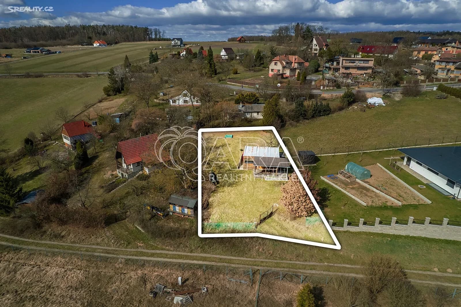 Pronájem domu 36 m², pozemek 735 m², Košátky, Středočeský kraj Pronájem domu 36 m², pozemek 735 m², Košátky, Středočeský kraj