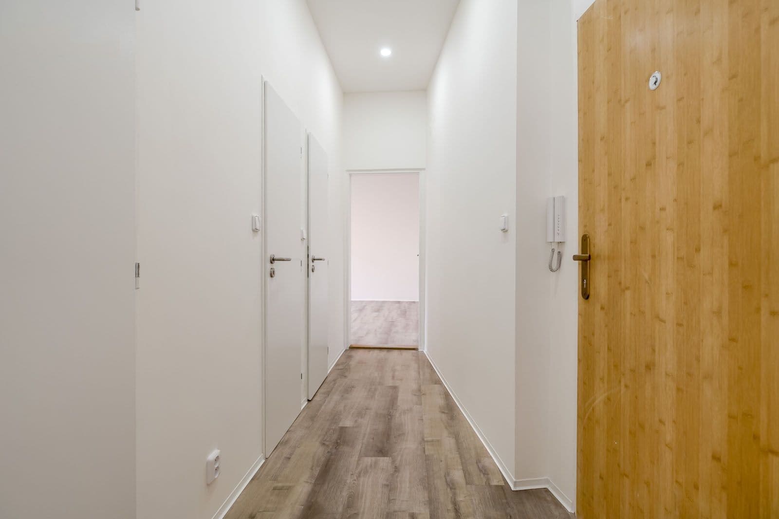 Pronájem bytu 2+1 82 m², Železná, Ústí nad Labem, Ústecký kraj Pronájem bytu 2+1 82 m², Železná, Ústí nad Labem, Ústecký kraj