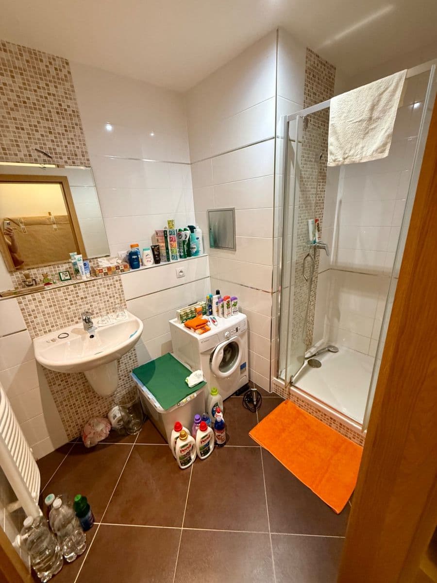 Prodej bytu 1+kk 40 m², Hornoměcholupská, Praha, Praha Prodej bytu 1+kk 40 m², Hornoměcholupská, Praha, Praha