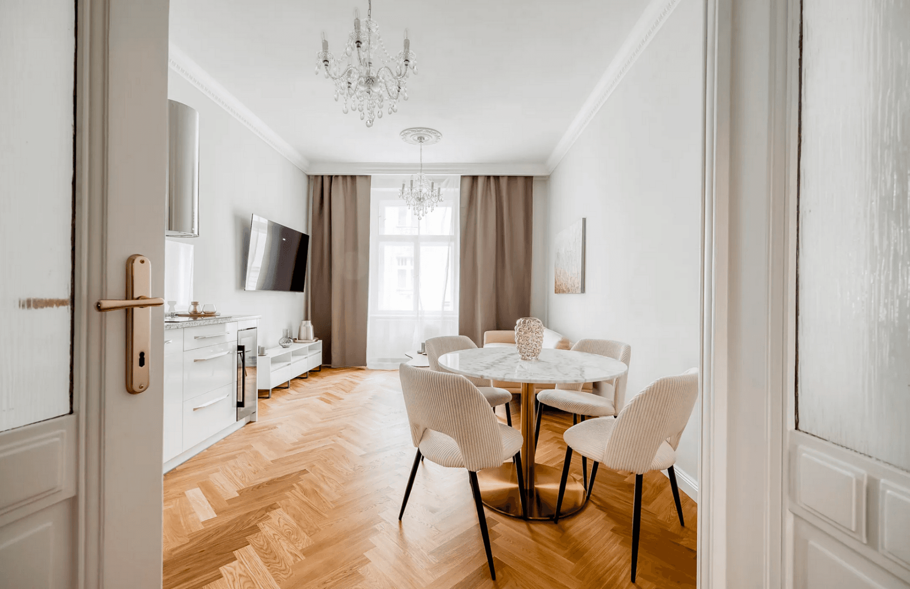 Pronájem bytu 1+kk 48 m², Orelská, Praha, Praha Pronájem bytu 1+kk 48 m², Orelská, Praha, Praha