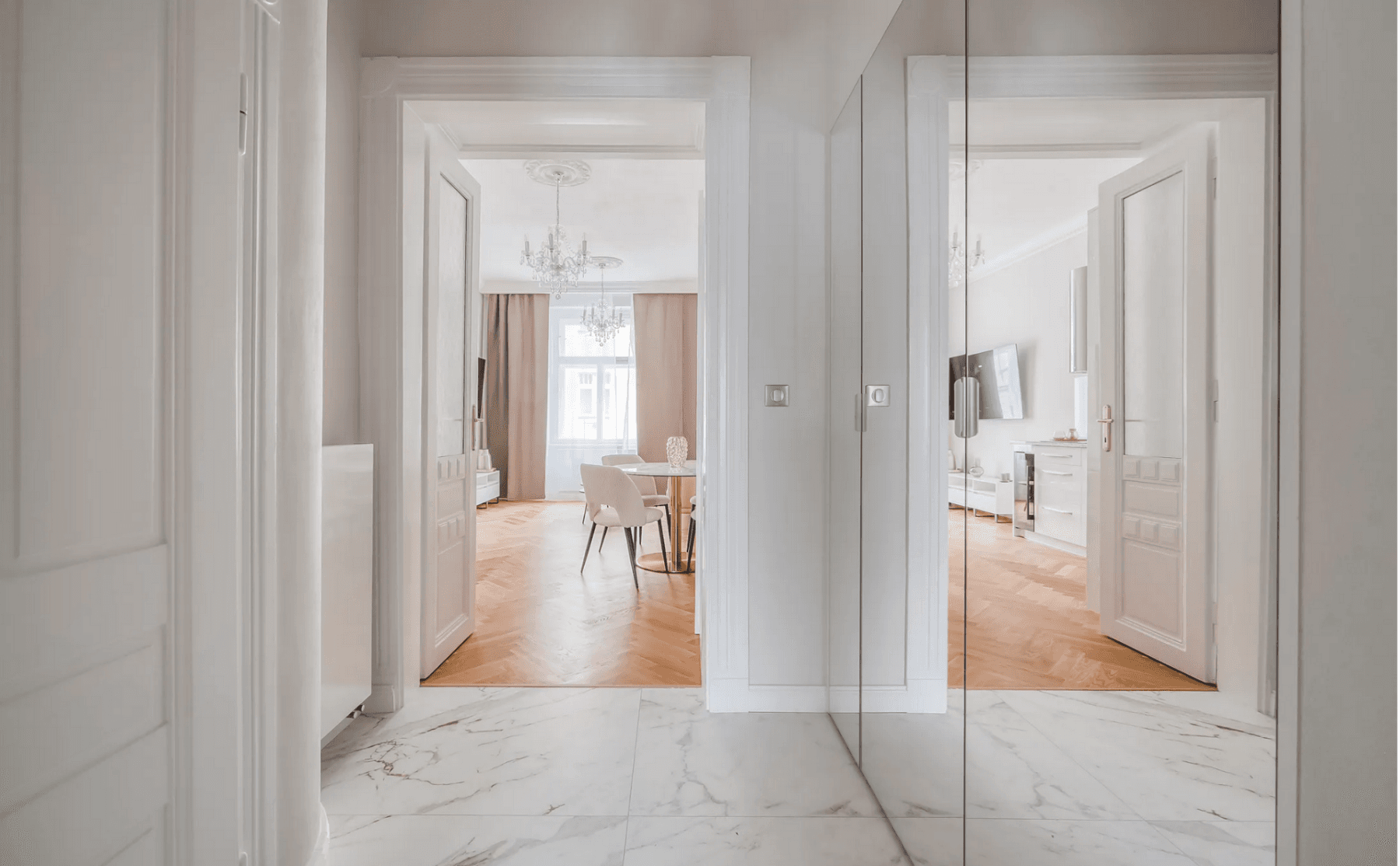 Pronájem bytu 1+kk 48 m², Orelská, Praha, Praha Pronájem bytu 1+kk 48 m², Orelská, Praha, Praha