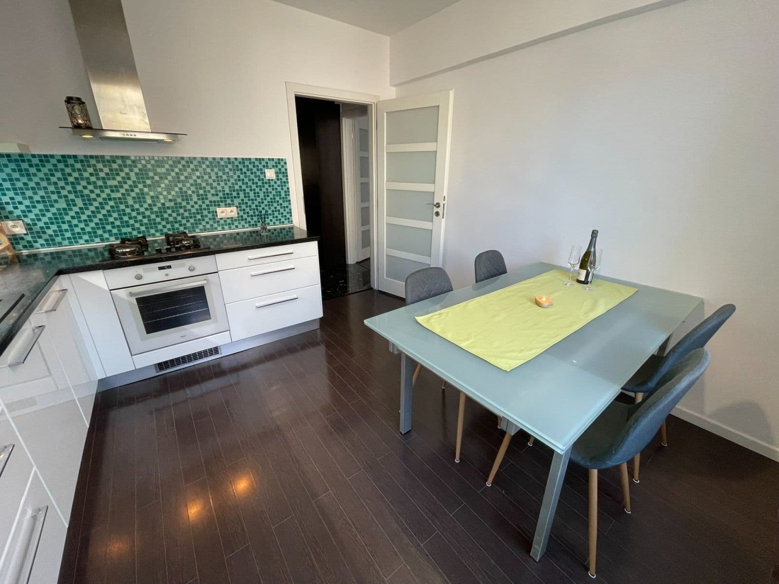 Pronájem bytu 2+1 54 m², Niťová, Ružinov, Bratislavský kraj Pronájem bytu 2+1 54 m², Niťová, Ružinov, Bratislavský kraj