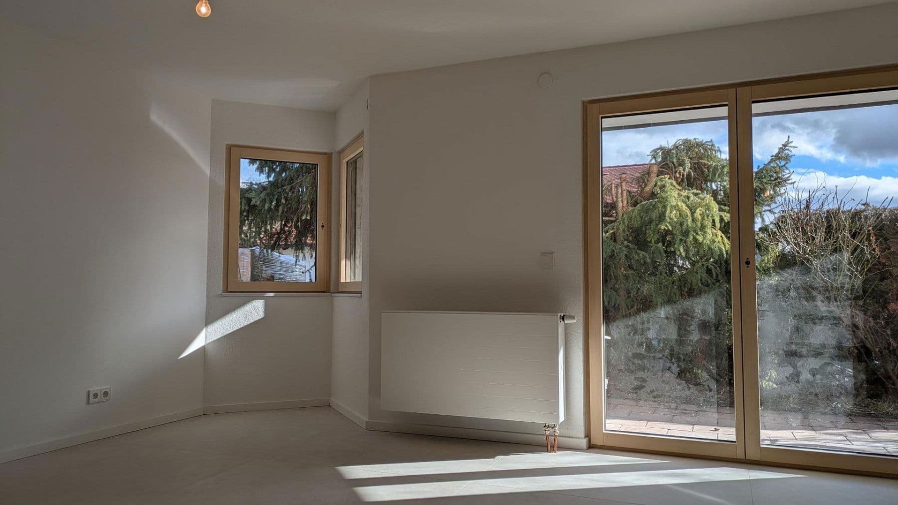 Pronájem bytu 2+1 73 m², Eningen unter Achalm, Bádensko-Württembersko Pronájem bytu 2+1 73 m², Eningen unter Achalm, Bádensko-Württembersko