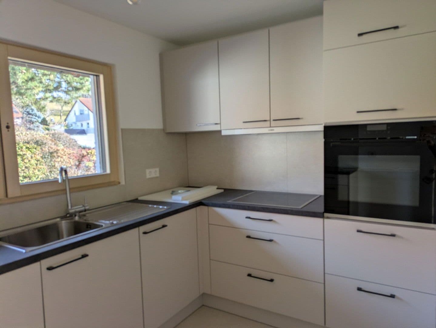 Pronájem bytu 2+1 73 m², Eningen unter Achalm, Bádensko-Württembersko Pronájem bytu 2+1 73 m², Eningen unter Achalm, Bádensko-Württembersko