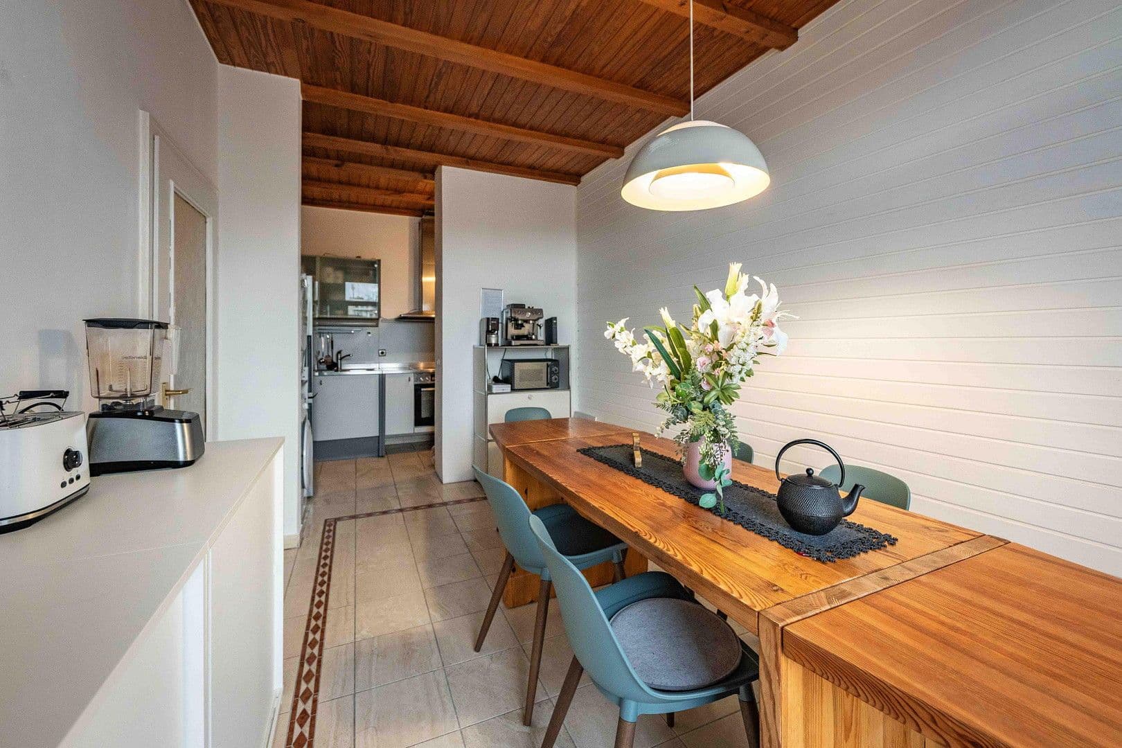 Pronájem bytu 5+1 24 m², Deutzer Freiheit 51, Köln, Severní Porýní-Vestfálsko Pronájem bytu 5+1 24 m², Deutzer Freiheit 51, Köln, Severní Porýní-Vestfálsko